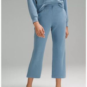 Lululemon Softstreme High-Rise Straight-Leg Cropped Pant Utility Blue Size 18